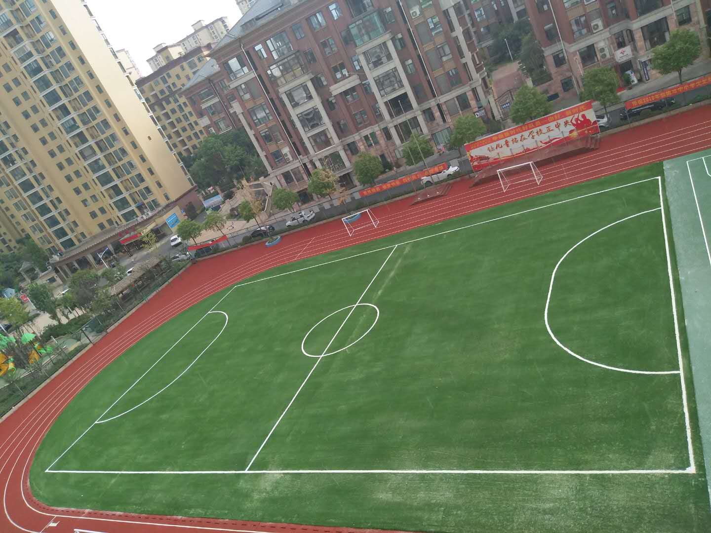 仙桃实验三小足球场